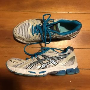 Asics tennis shoe