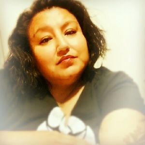 Meet your Posher, Simona