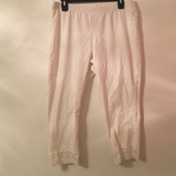 Off White stretchy capris