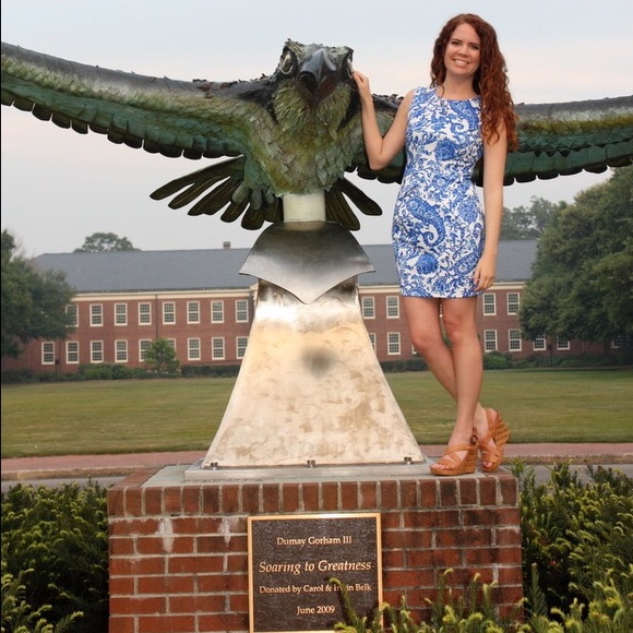 Meet your Posher, Liz - Picture 1 of 1