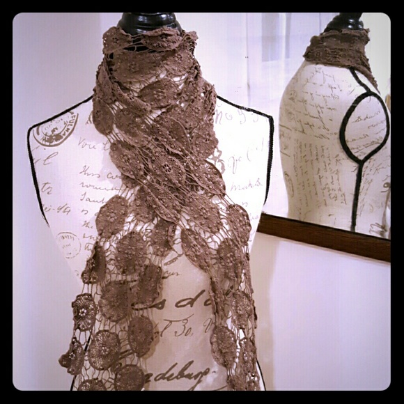 Natural Life crocheted scarf 100% cotton