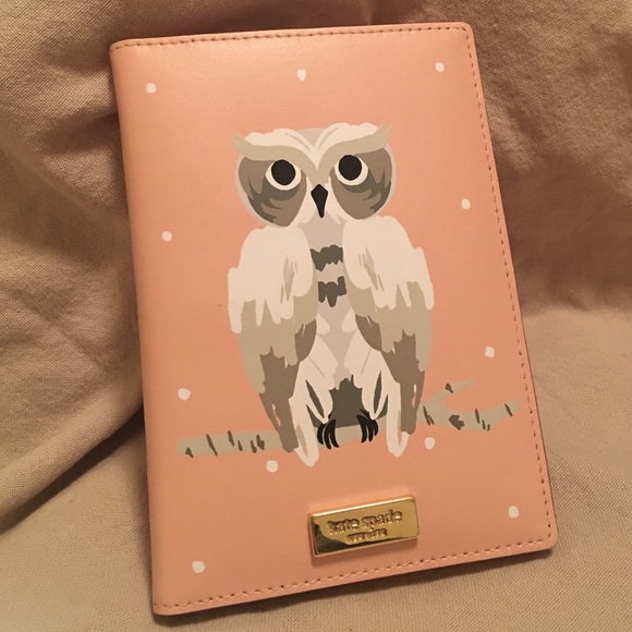 ✂️Final cut! ✂️Kate Spade owl passport holder!