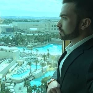 Meet your Posher, Paxton