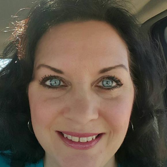 Meet your Posher, Gina