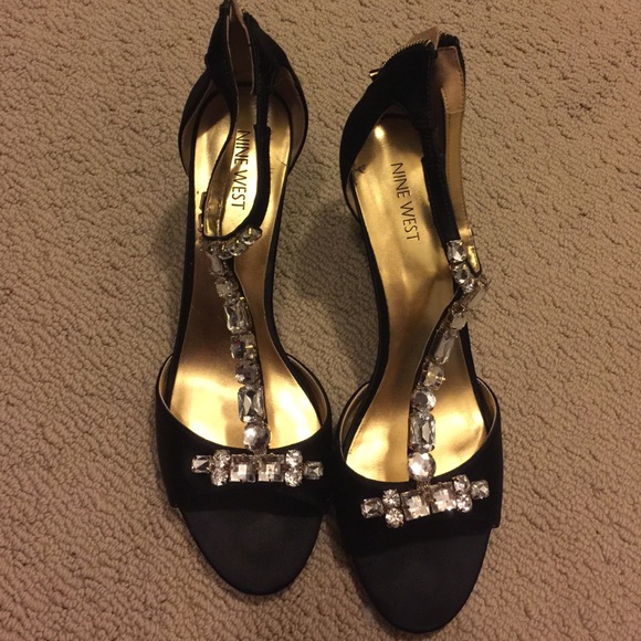 Nine West black formal heels rhinestones 9.5