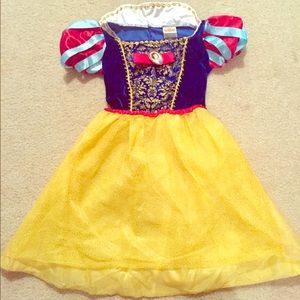 Snow White Dress Up or Costume (BRAND NEW!)