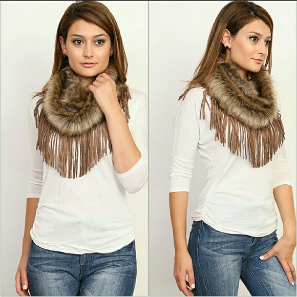 Accessories - 🚨Sale🚨Neck Warmer with Faux Fur and Suede Fringe