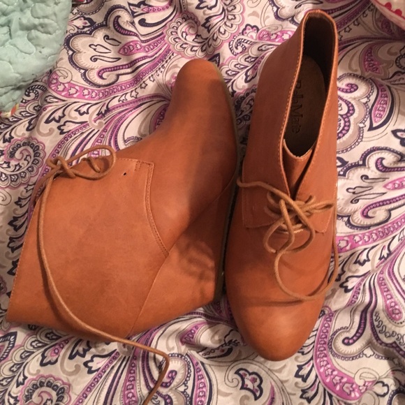 8.5 Wedge Brown / Tan booties from Bella Marie