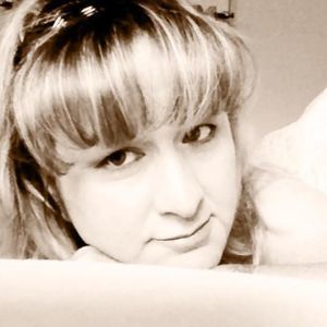 Meet your Posher, Roxanne