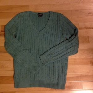 Eddie Bauer cable knit v-neck sweater sz M