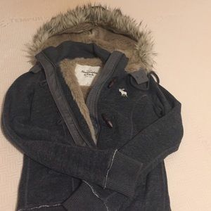 Abercrombie & Fitch - hooded full zip w fur lining