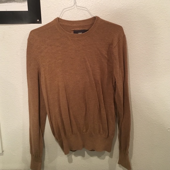 Lightweight sweater