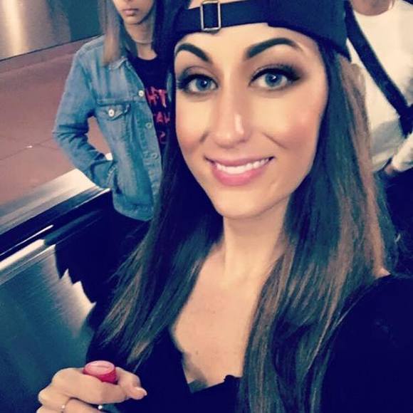 Meet your Posher, Amanda - Picture 1 of 1