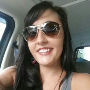 Meet your Posher, Karissa