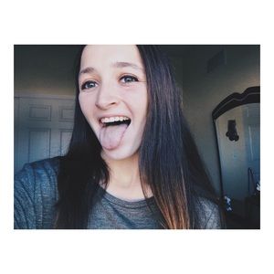 Meet your Posher, Elizabeth (Lizzy)