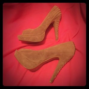 Qupid Suede Heels 👠