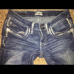 Buckle jeans, daytrip Aquarius.