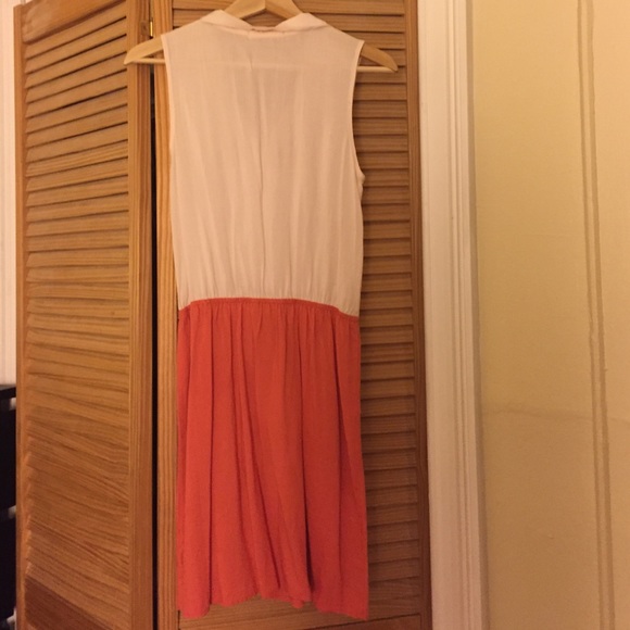 Cute two color dress! - Picture 2 of 2