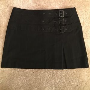 Black skirt with buckles