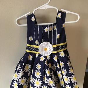 Youngland Daisy dress 2T