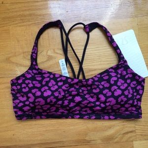 NWT Lululemon sports bra