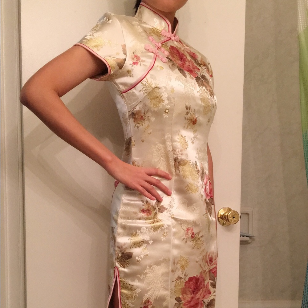 Embroidered cheongsam