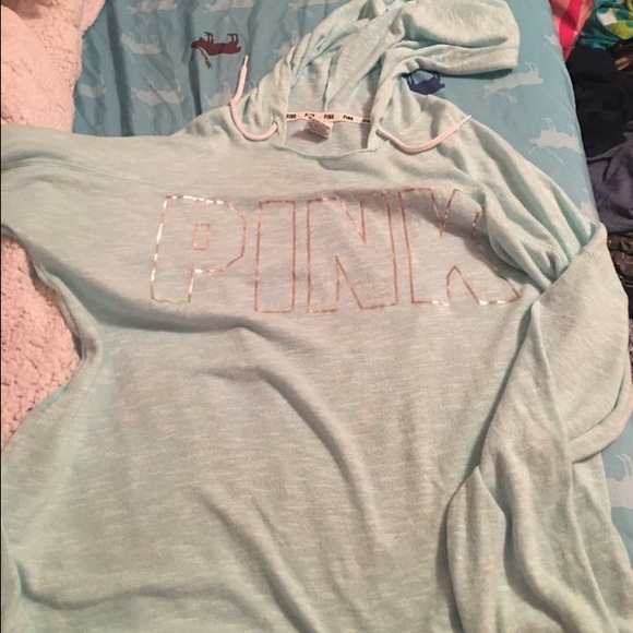 Pink vs pullover