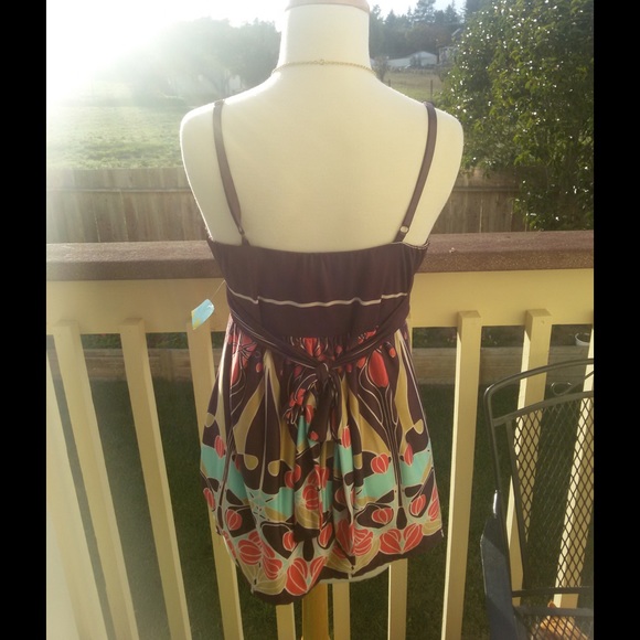 Never worn Spaghetti top - Picture 2 of 4