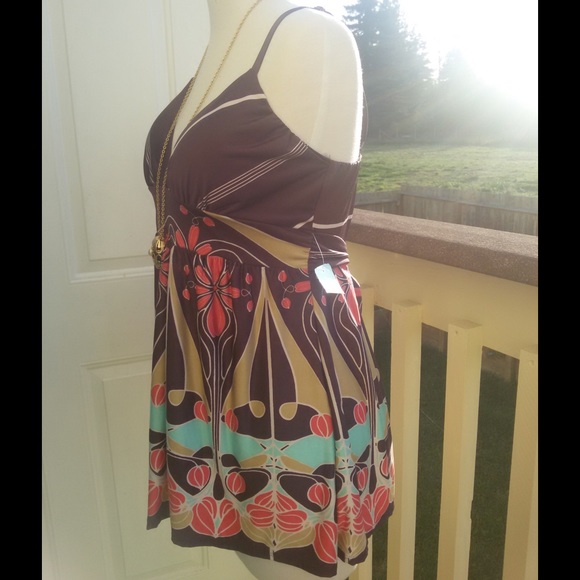 Never worn Spaghetti top - Picture 4 of 4