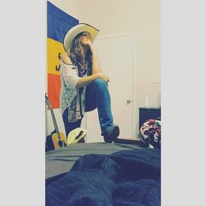 Meet your Posher, Taylor