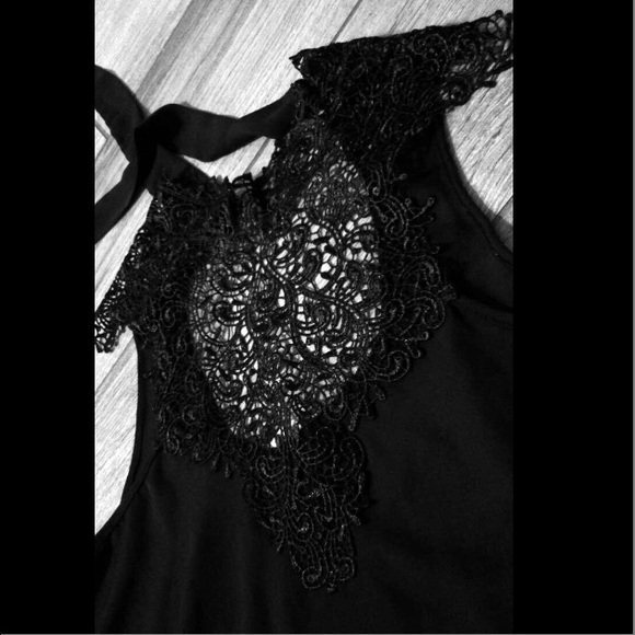 Lace high neck high low tank
