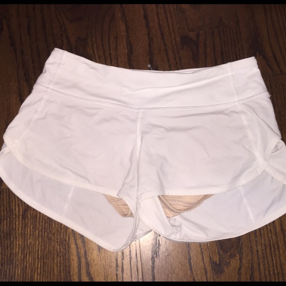White lululemon shorts