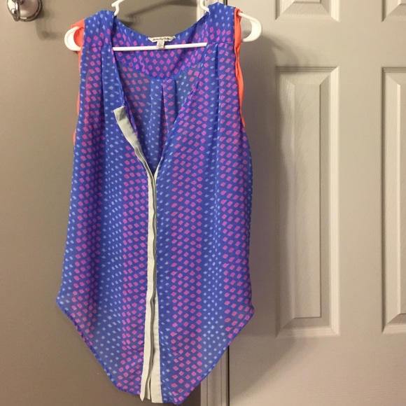 American Eagle Sheer sleeveless button down top