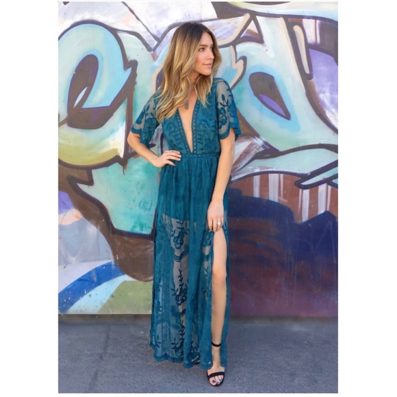 Dresses & Skirts - HP Harper Embroidered Lace Maxi Dress