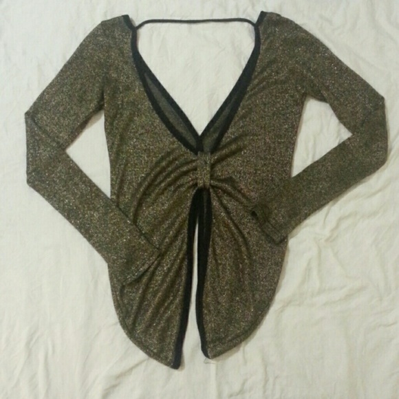 Classy Gold Blouse - Picture 2 of 2