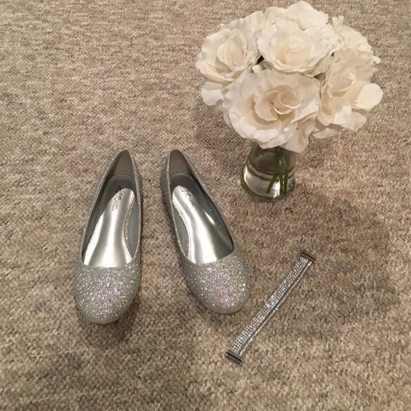 Silver flat shoes❤️