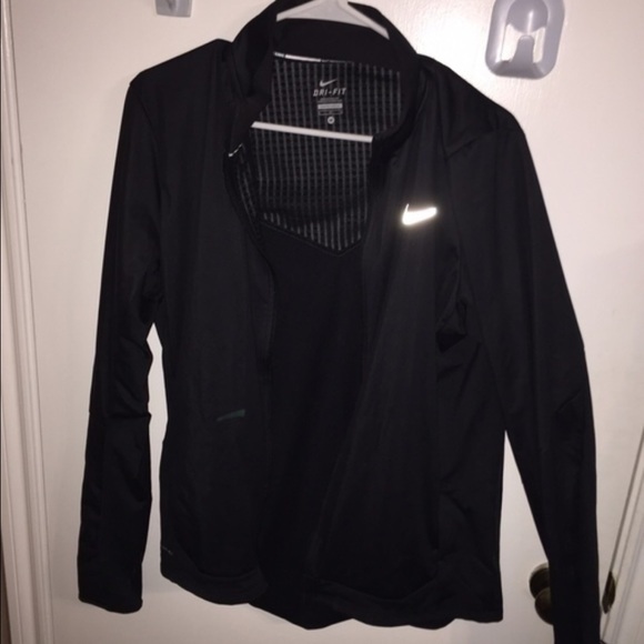 NEW NIKE SHIELD MENS JACKET-- Medium