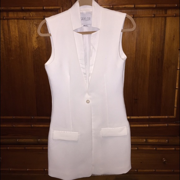 SAYLOR white dress (SMALL) New