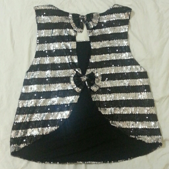 Sequined Bows in the BackBlouse - Picture 2 of 2