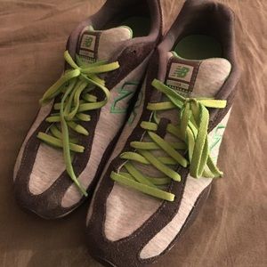 NEW BALANCE SNEAKERS!