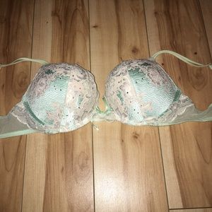 Victoria Secret bombshell bra Mint color