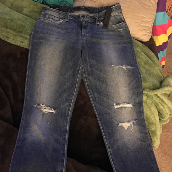 NWT JOE'S Jeans Size 31. Cropped Jeans. - Picture 2 of 3