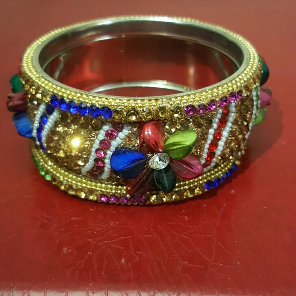 3 piece Flower Bangle Set