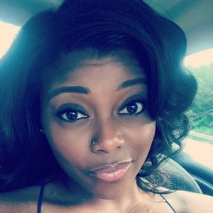 Meet your Posher, Elana