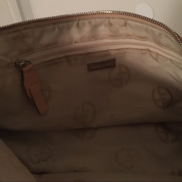 Gorgeous Armani - Picture 3 of 3