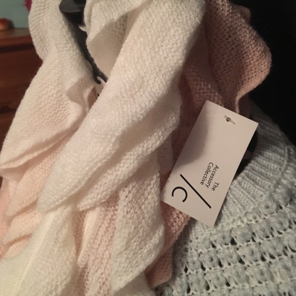 Scarf - Picture 2 of 2