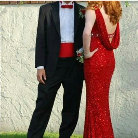 Sherri Hill red scoop back gown - Picture 2 of 3