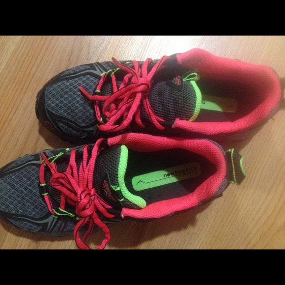 New Balance Sneakers - Picture 1 of 4