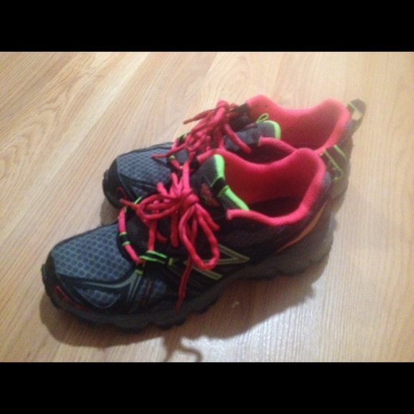 New Balance Sneakers - Picture 4 of 4