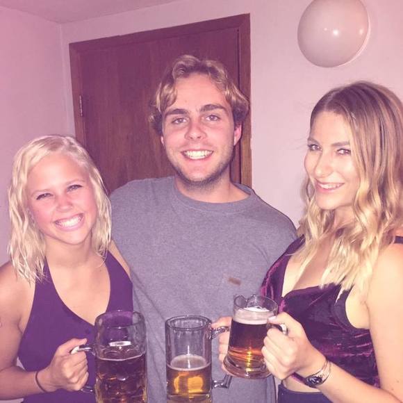 Meet your Posher, Erin - Picture 1 of 1